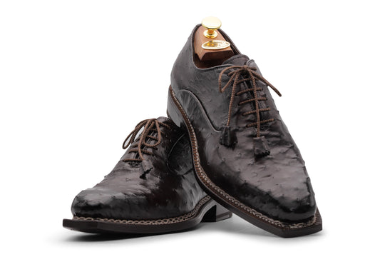Precious leather stringed Norwegian processing