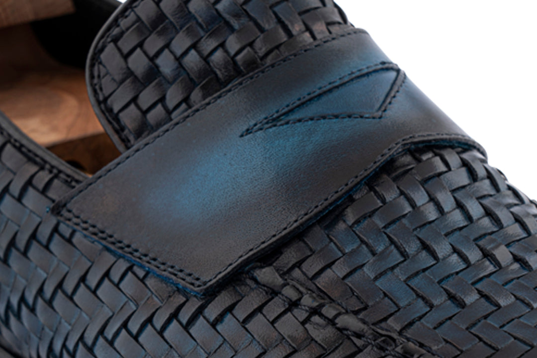 Points à la main Moccasin en cuir tissé à la main