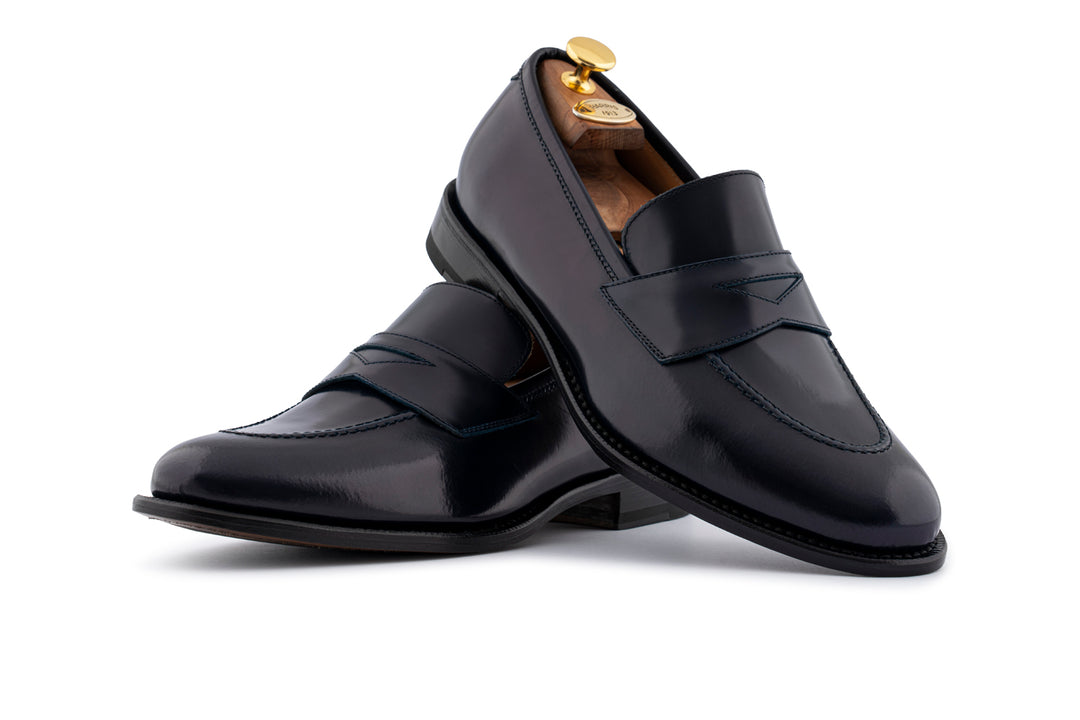 Brushed leather moccasins