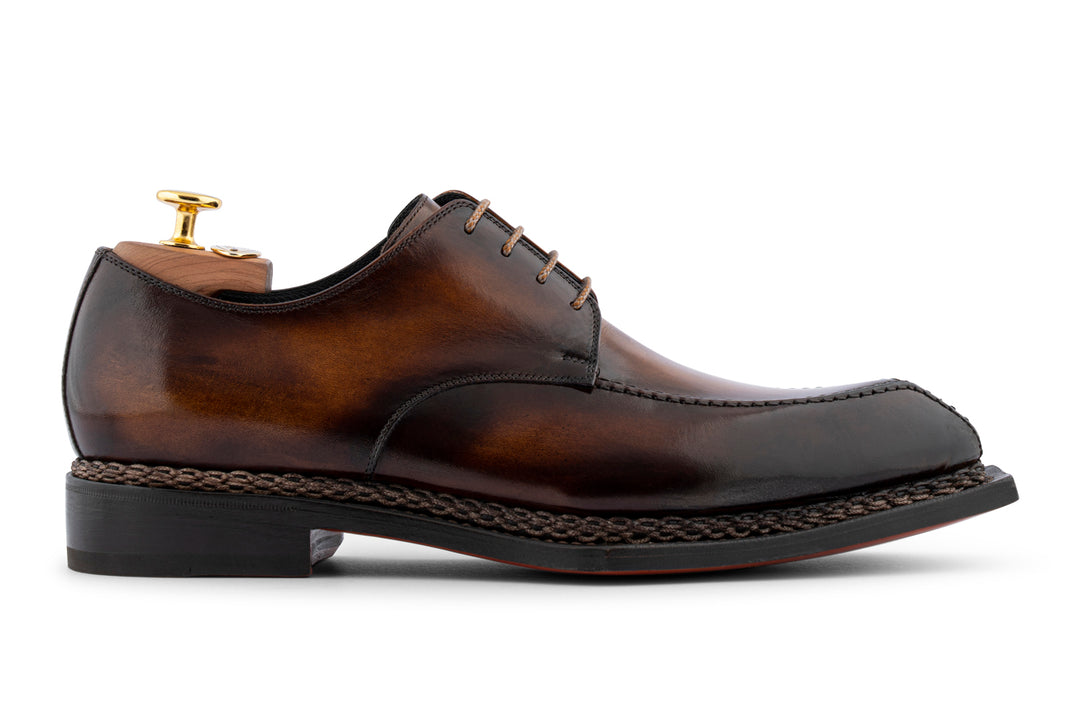 Hand -painted leather derby and Norwegian processing