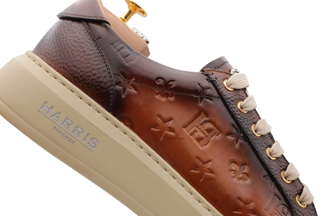 Handgepackte Leder -Turnschuhe