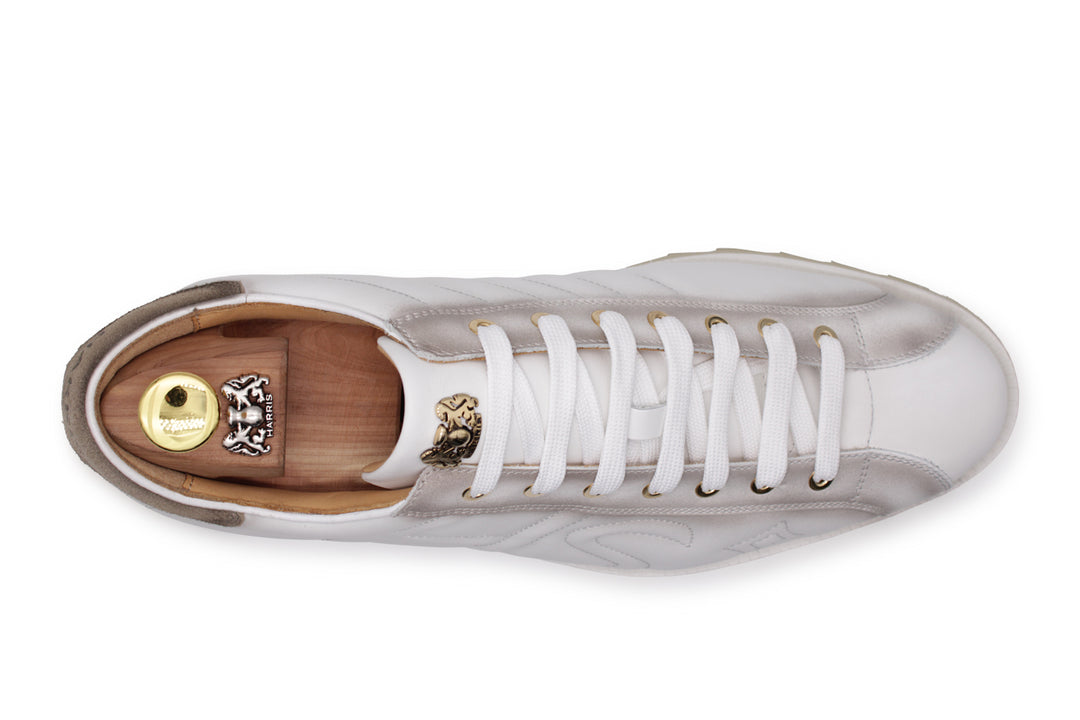 Leather sneaker with shaded details