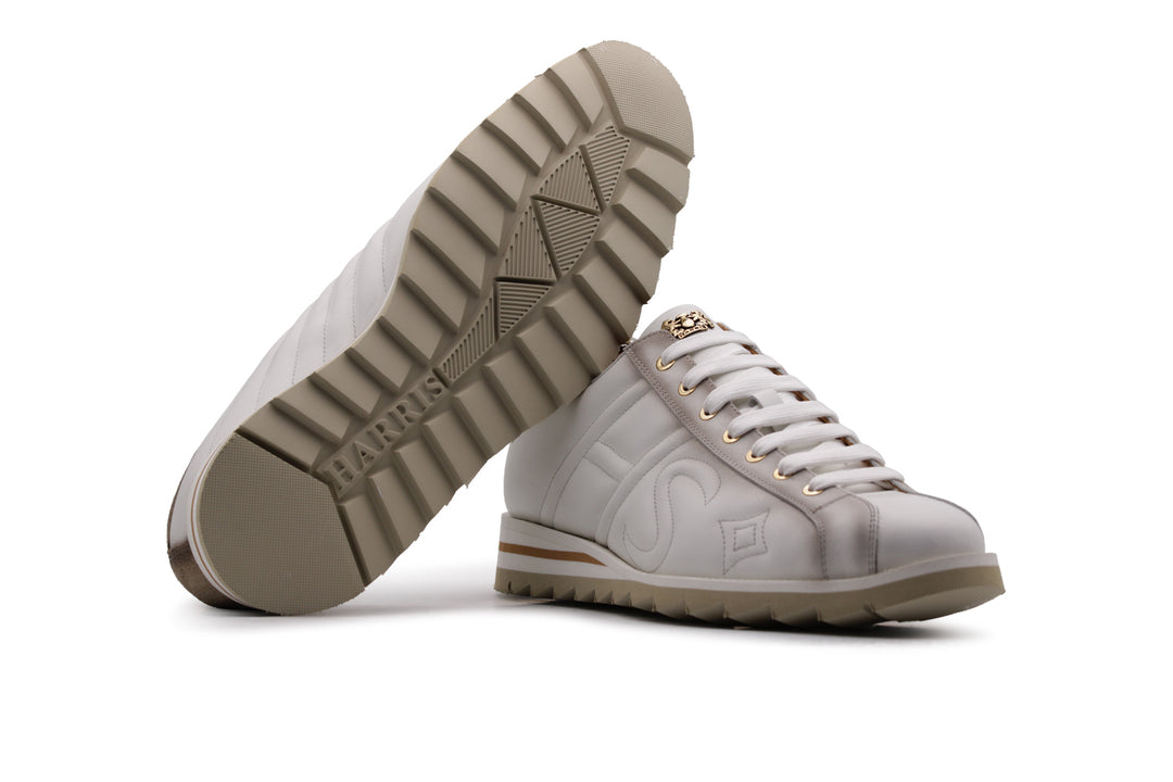 Leather sneaker with shaded details