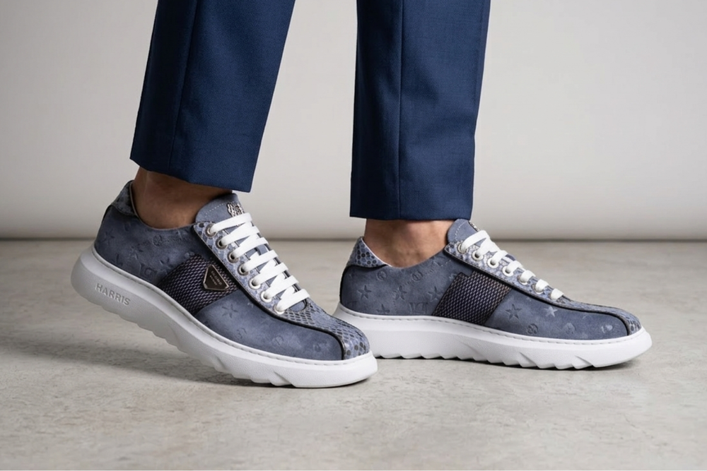 Baskets en daim imprimé et détails python