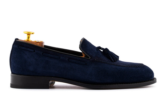 Mocassino in camoscio con pon pon Blu