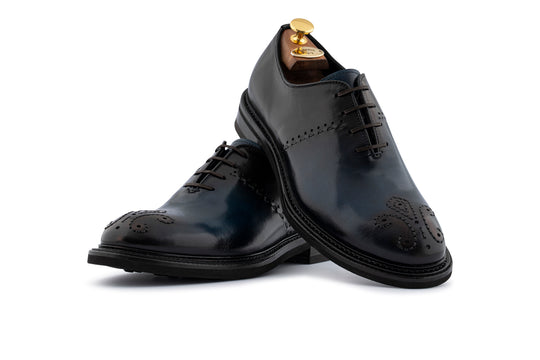 Leather lace-up
