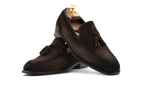 Mocasín con pompón en ante decolorado a mano