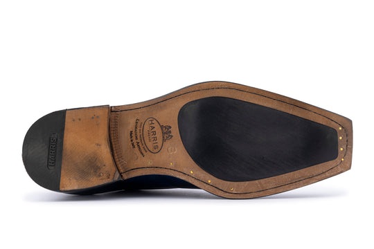 Derby hand painted with Norwegian workmanship