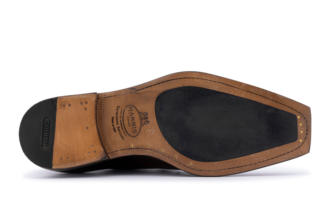 Derby pintado a mano con mano de obra noruega.