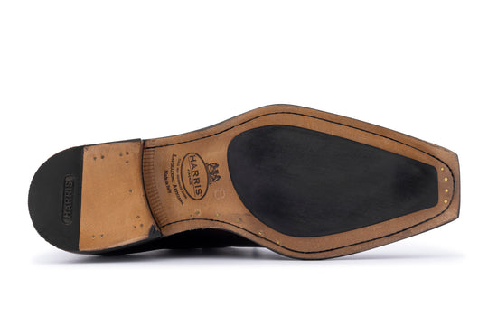 Derby pintado a mano con mano de obra noruega.