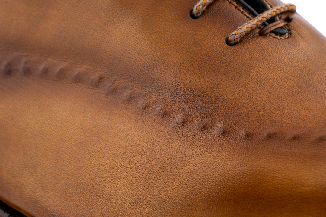 Zapatos brogue de piel pintados a mano