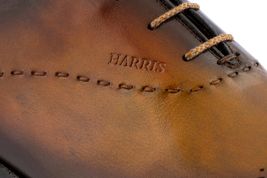 Richelieus peints à la main avec coutures à la main