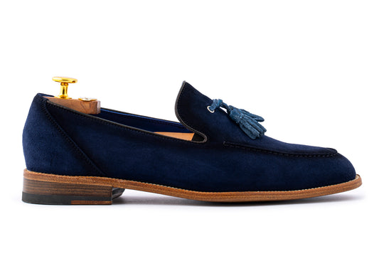 Mocassino in suede con pon pon