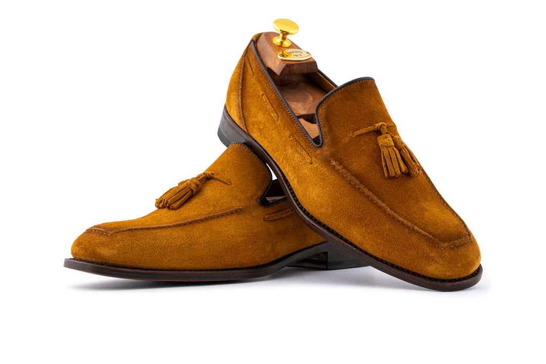 Mocassino in suede con pon pon