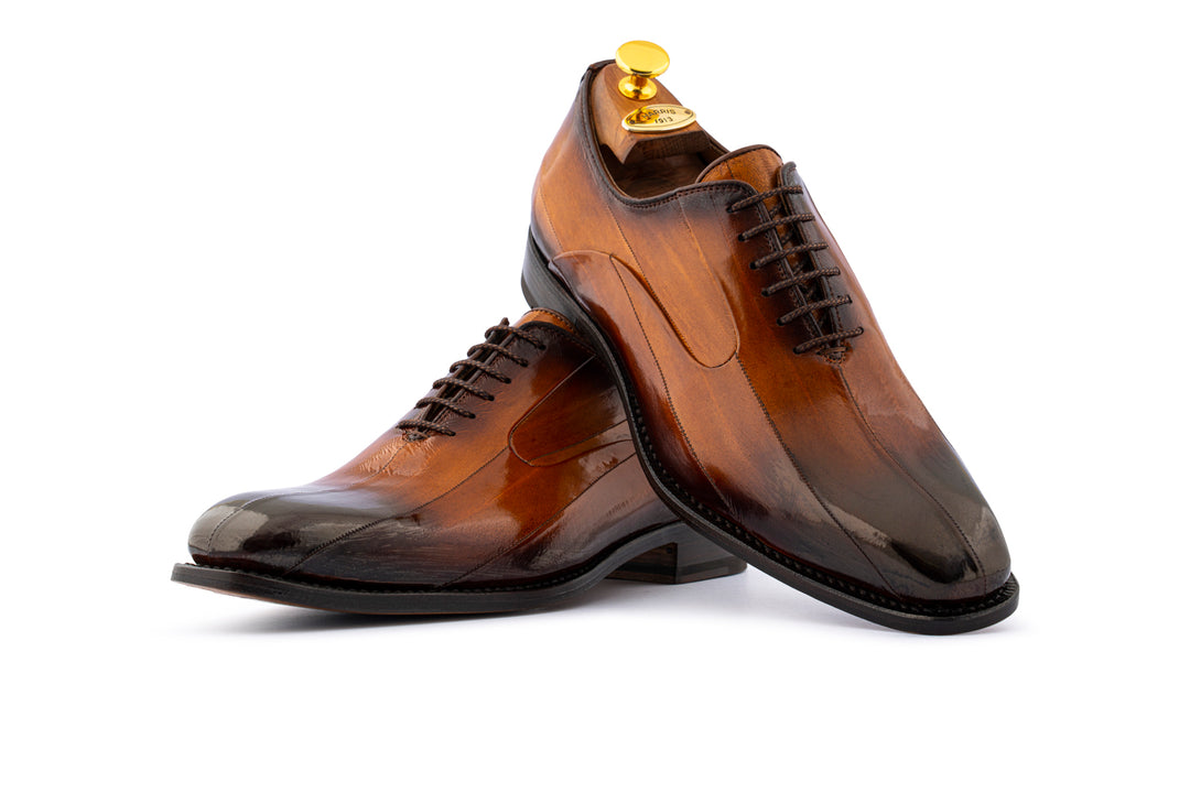 Hand-shaded eel lace-up