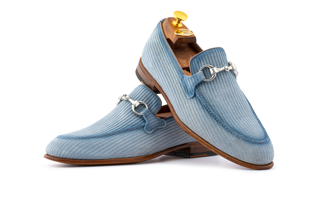 Mocassino in suede rigato con passante