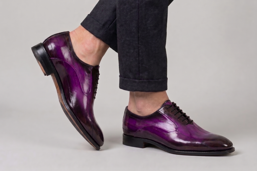 Hand-shaded eel lace-up