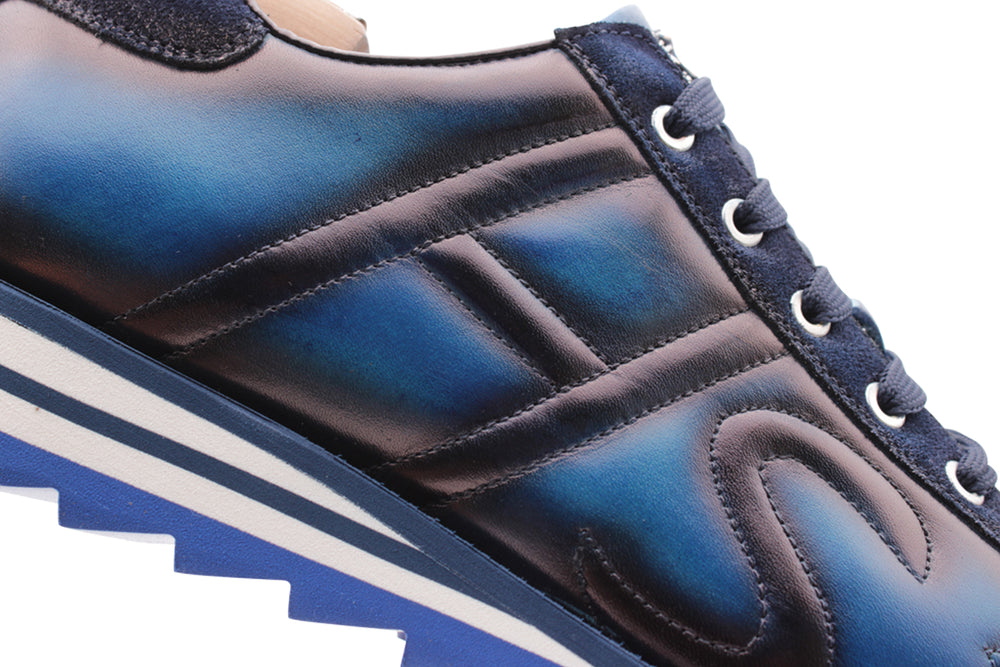 Sneakers in pelle dipinta a mano