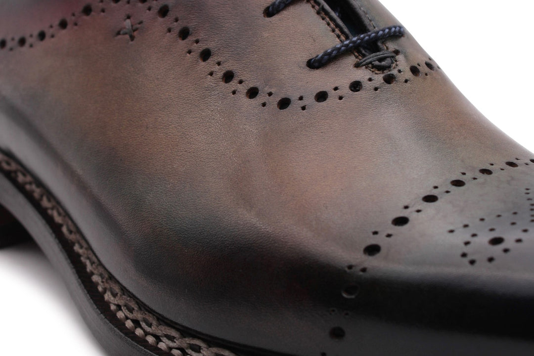 Oxford hand-painted with Norwegian workmanship