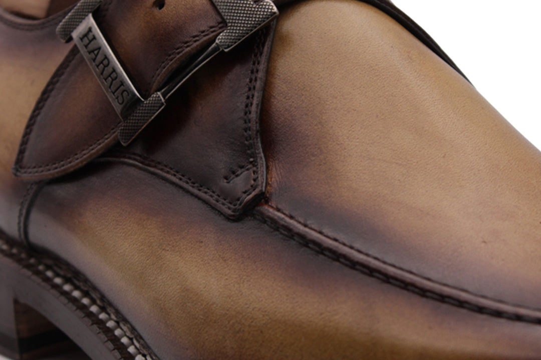 Hebilla única pintada a mano con elaboración noruega.