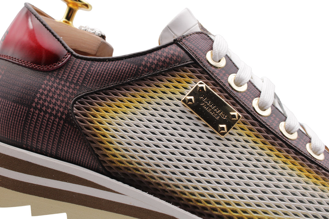 Crocodile effect and perforated sneakers