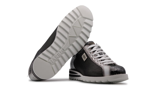 Baskets effet crocodile et perforées