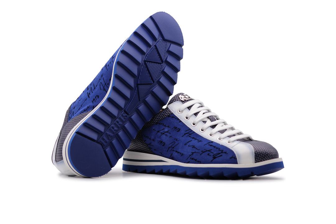 Sneakers in suede writer