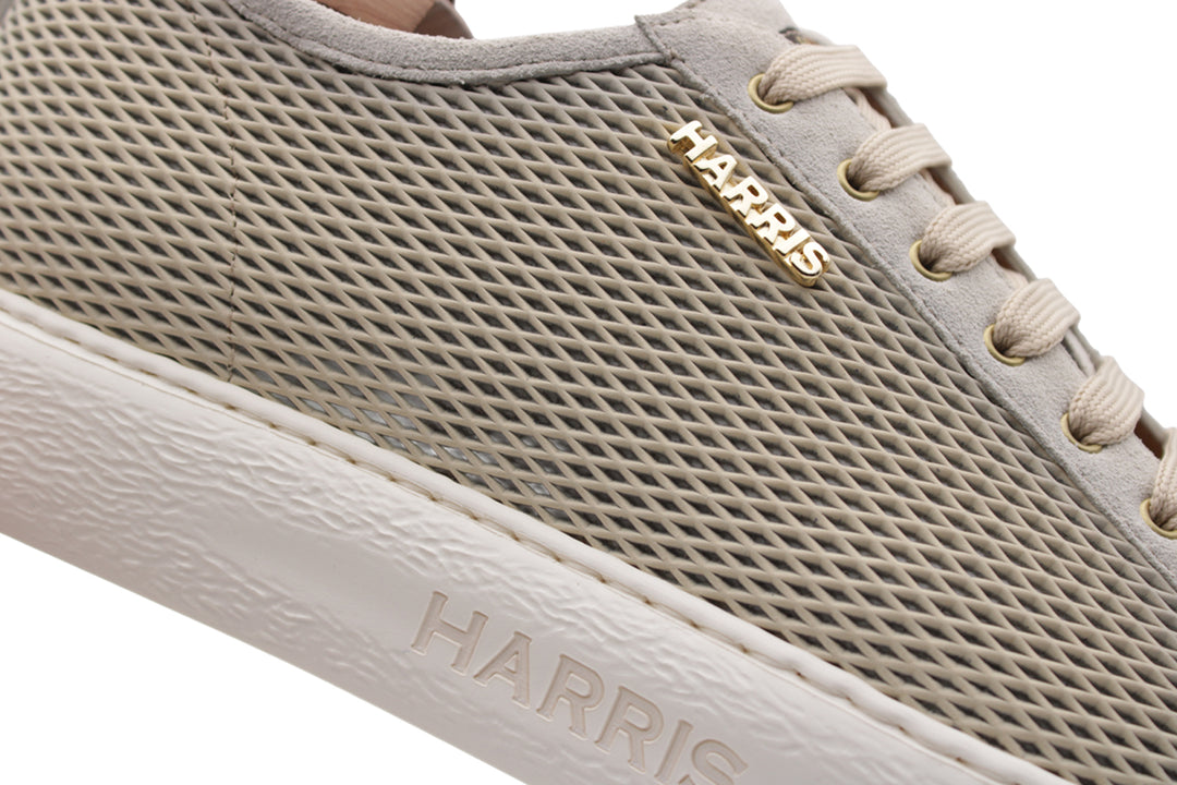 Sneaker effetto traforato e camoscio